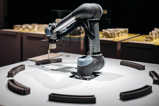 Towards autonomous robot collectives delivering collaborative tasks in dynamic unstructured construction environments
